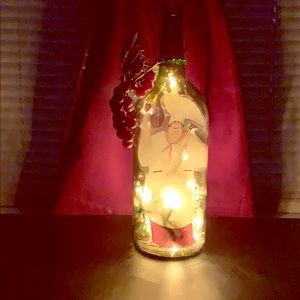Chef w/Wine and Grapes lighted bottle.